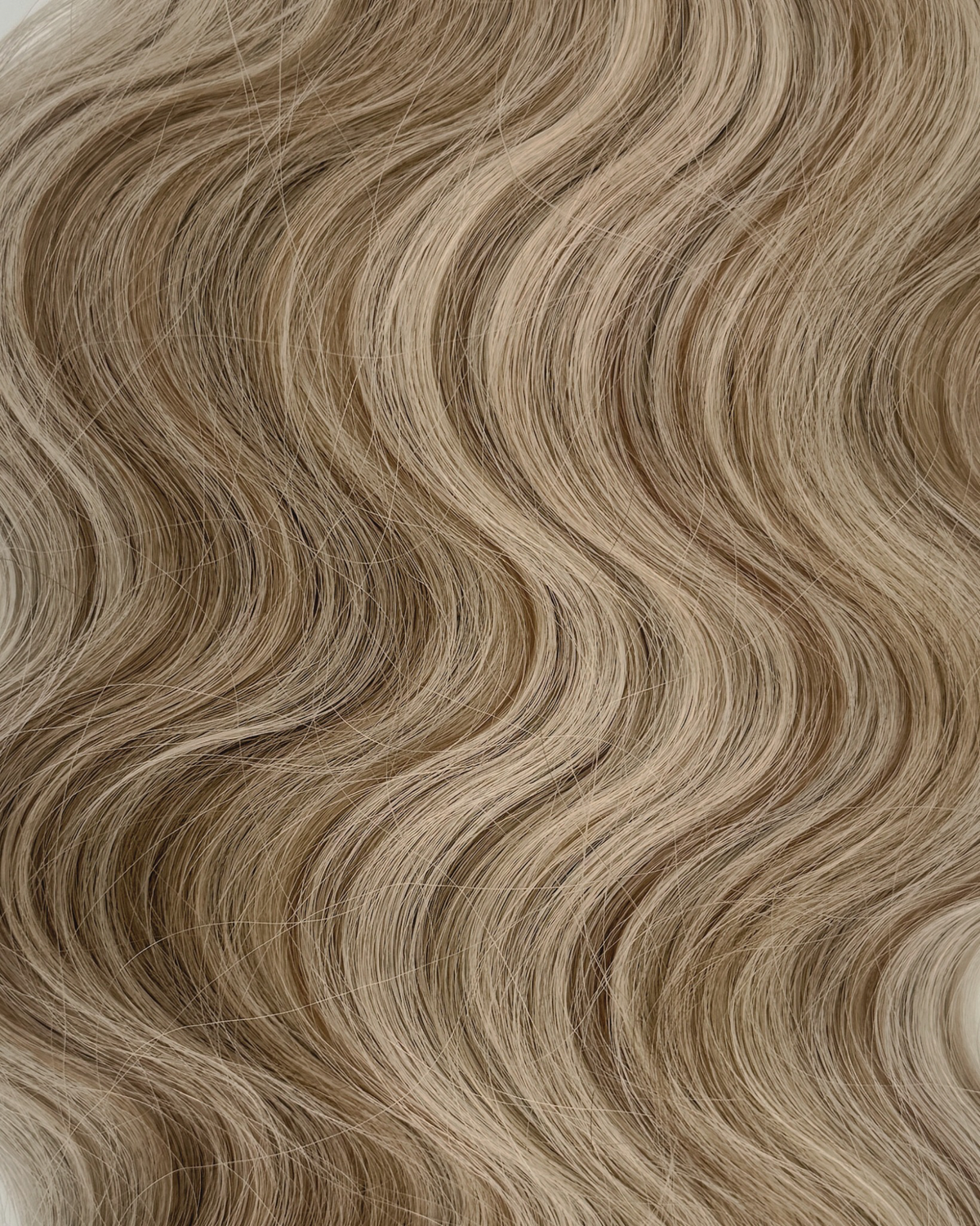 30” Wavy Tape-In Extensions – 210g Bio-Protein Fibre – Piano Blonde